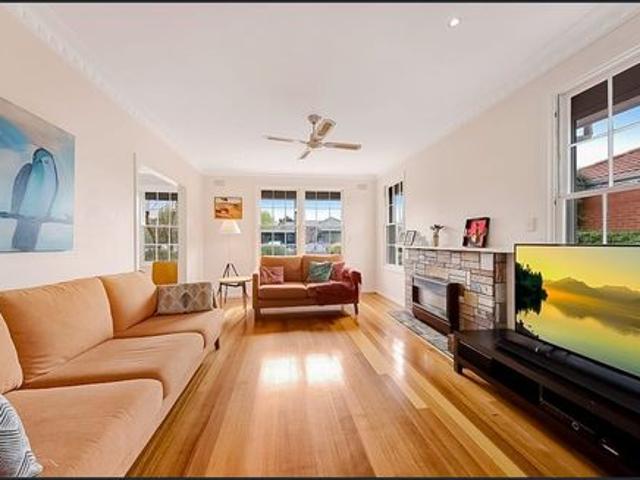 Spacious Family Living in the Heart of Hoppers Crossing