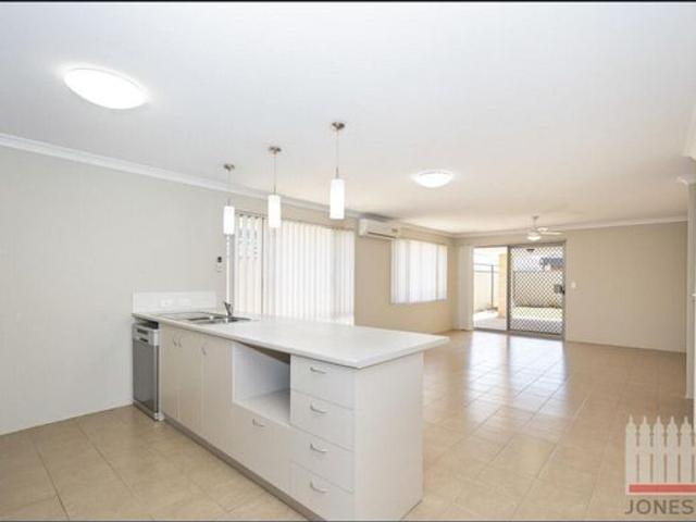 Spacious Family Living in the Heart of Jindowie Estate!