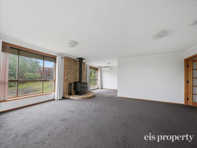 Spacious Family Living In The Heart Of Kingston