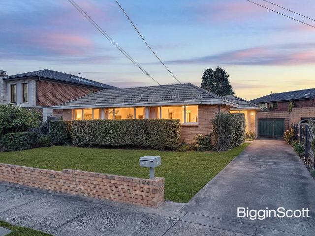 Spacious Family Living in the Heart of Mount Waverley