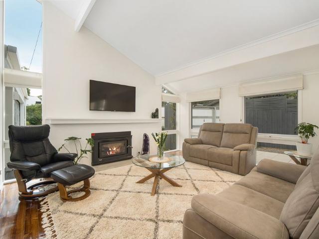 Spacious Family Living in the Heart of Mount Eliza