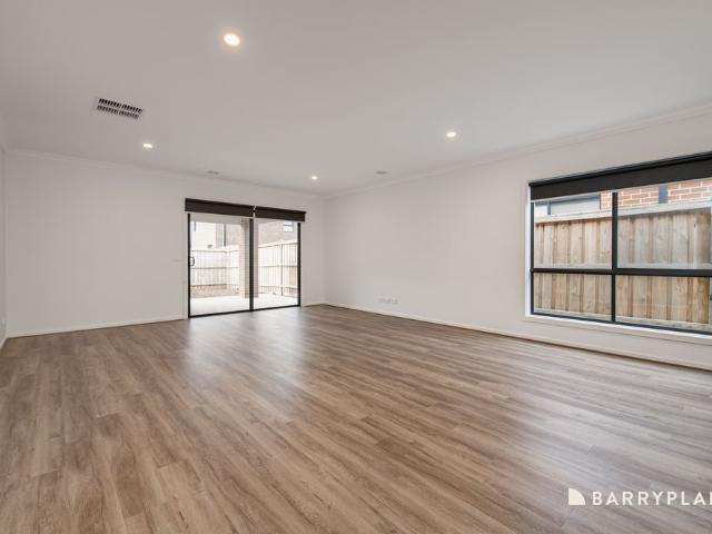 SPACIOUS FAMILY LIVING IN THE HEART OF OFFICER
