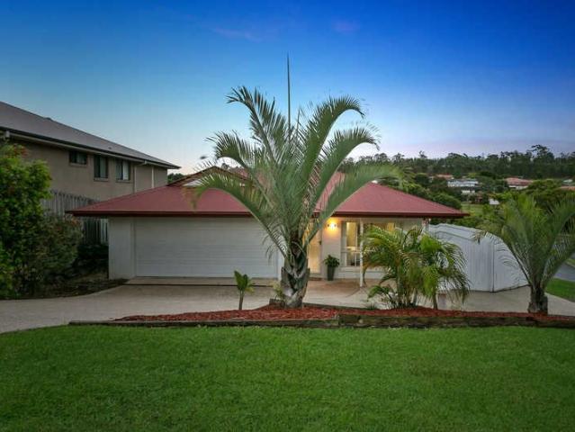 Spacious Family Living in The Heart of Pacific Pines
