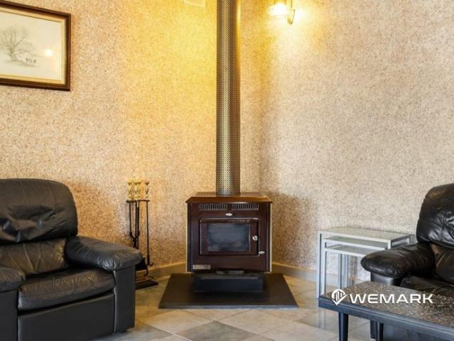 Spacious Family Living in the Heart of Para Hills!