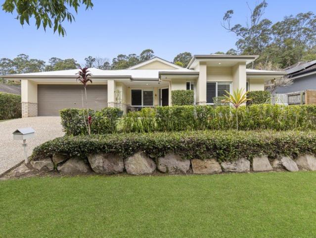Spacious Family Living in the Heart of Park Lake