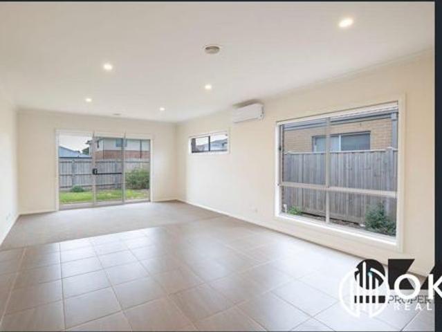 Spacious Family Living in the Heart of Point Cook for Lease