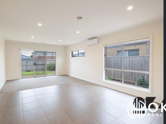 Spacious Family Living in the Heart of Point Cook for Lease