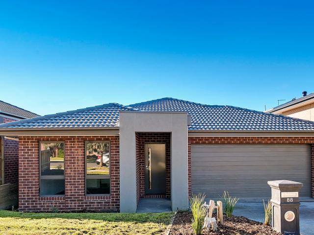 Spacious Family Living in the Heart of Range Estate