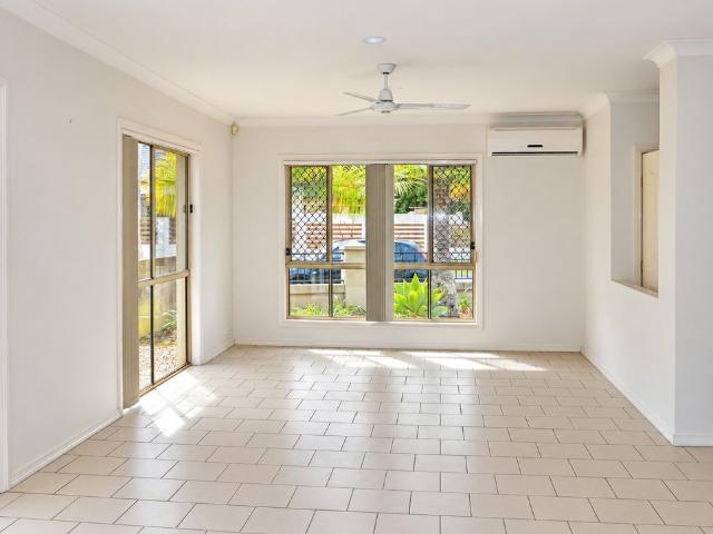 Spacious Family Living in the Heart of Robina