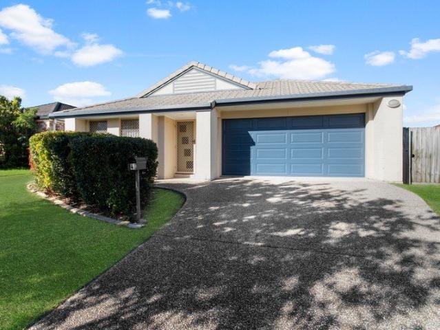 Spacious Family Living in the Heart of Rothwell