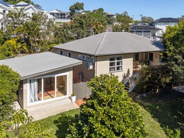 Spacious Family Living in the heart of Seven Hills