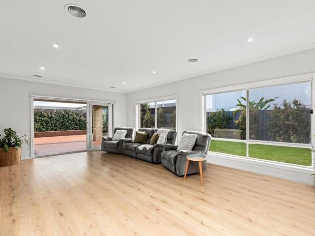 Spacious Family Living in the Oakdene Estate