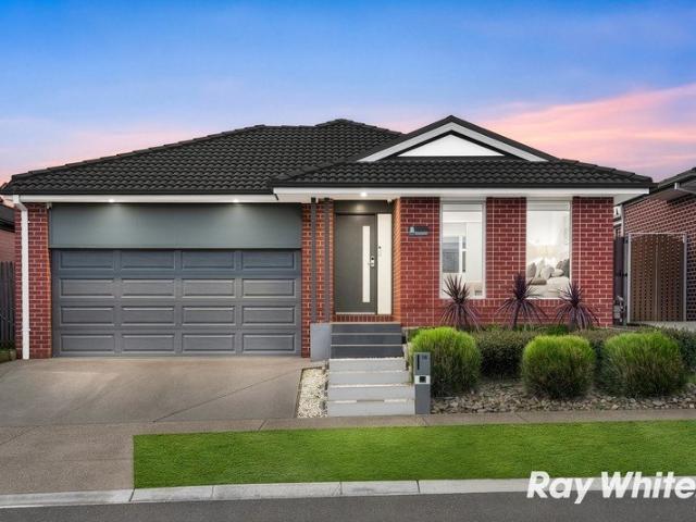 Spacious Family Living in the Prestigious Mandalay Estate
