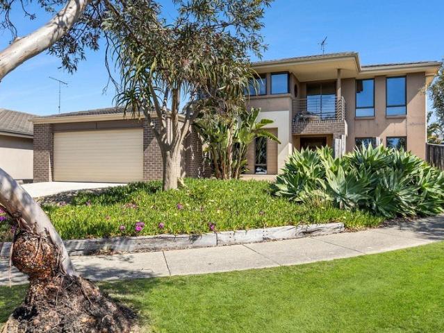 SPACIOUS FAMILY LIVING IN THE QUAY ESTATE