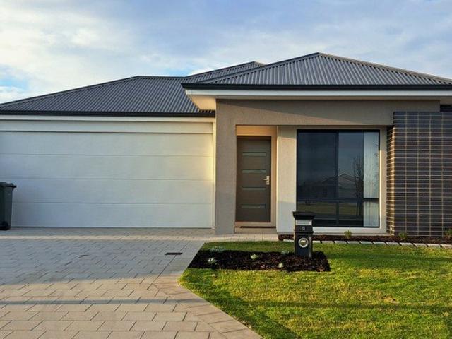 Spacious Family Living in Tranquil Upper Swan