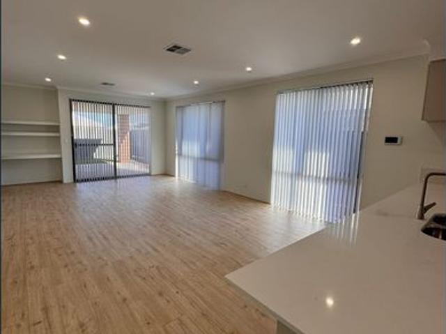 Spacious Family Living in Tranquil Upper Swan