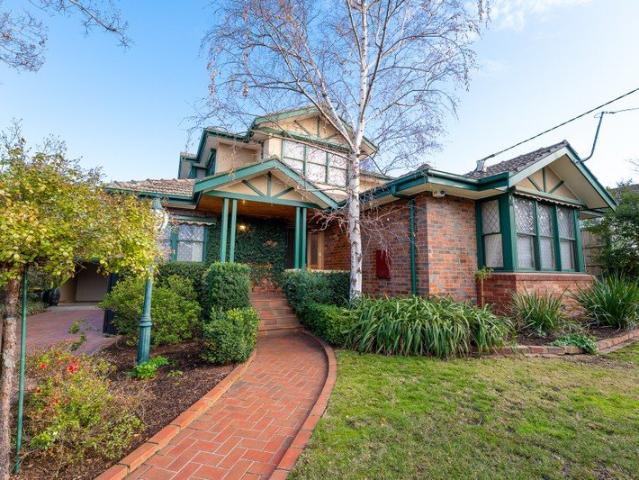 Spacious Family Living Inclusive of Utilities and Garden Maintenance