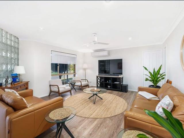 Spacious Family Living, large rear outdoor entertaining area in quiet Rothwell precinct