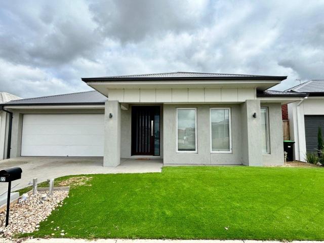 Spacious Family Living | Two Master Suites |Prime Beveridge Location
