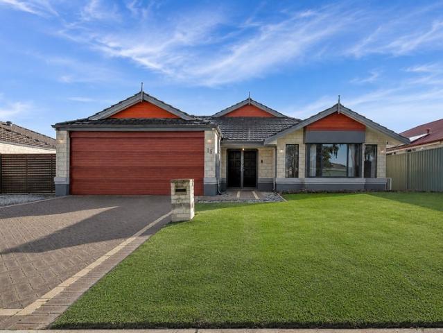 ~Spacious Family Living with a Tradie's Dream Workshop~
