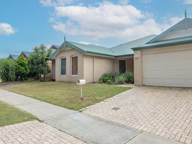 Spacious Family Living with a Beautiful Parkland Outlook