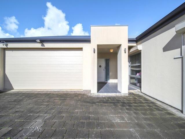 Spacious Family Living with a Flexible Design
