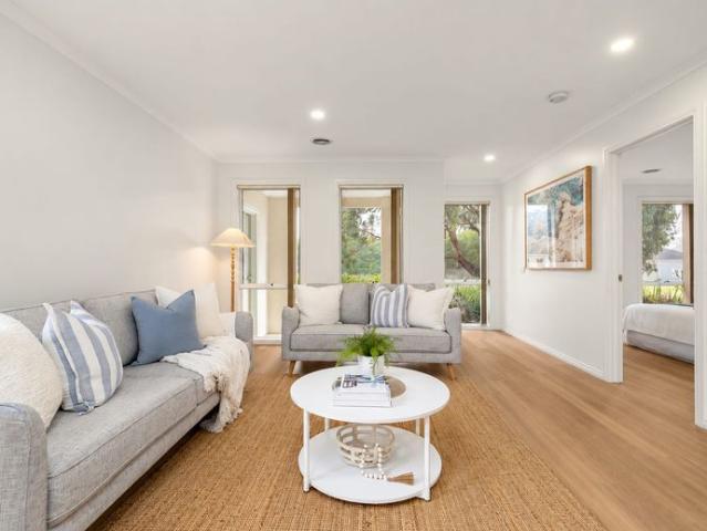 Spacious Family Living with a Generous Backyard in a Quiet Court