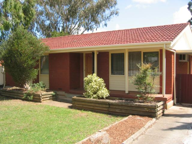 Spacious Family Living with a Generous Backyard in Elizabeth East
