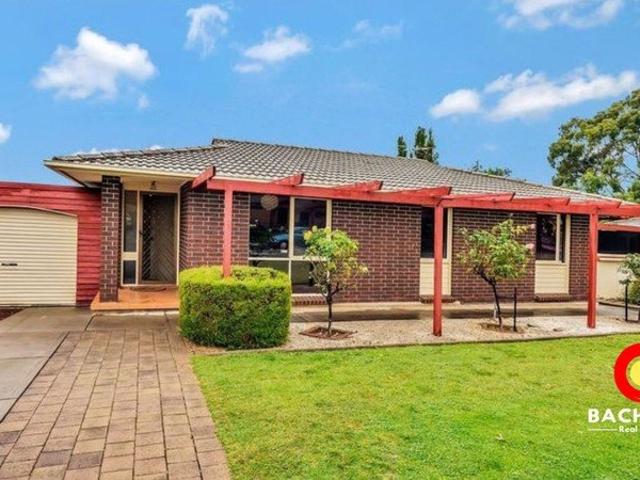 SPACIOUS FAMILY LIVING WITH A HUGE OUTDOOR ENTERTAINING AREA!