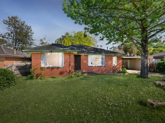 Spacious family living with a huge backyard and walking track access