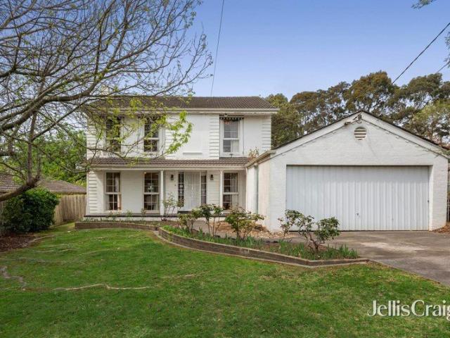 Spacious family living with a Parkside backdrop