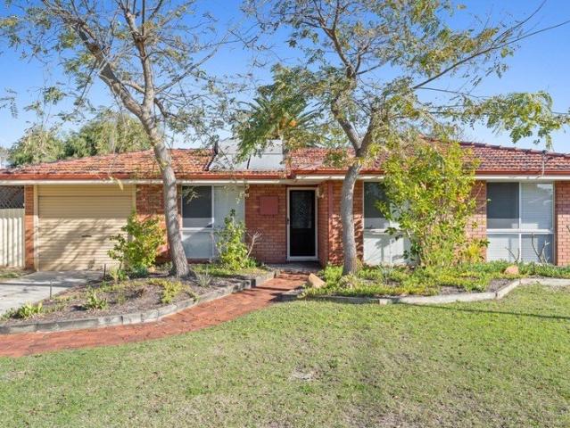 Spacious Family Living with a Powered Workshop in Safety Bay