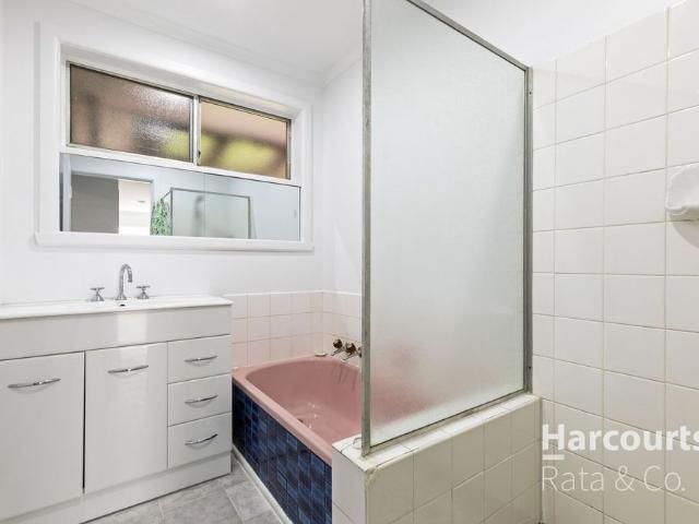 Spacious Family Living with a Stunning Fully Renovated Kitchen