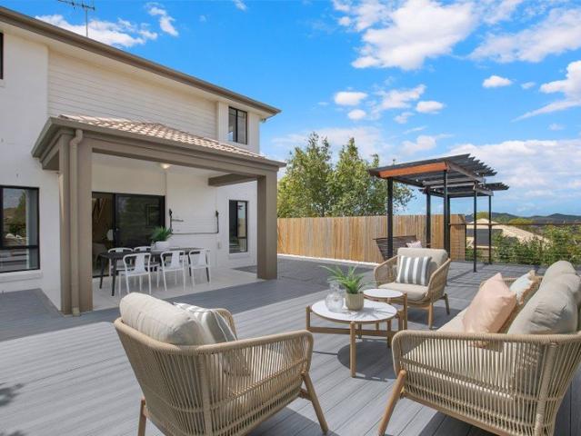 Spacious Family Living with an Entertainer's Outdoor Haven