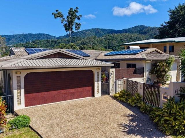 Spacious family living with granny flat and pool