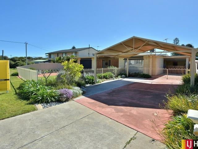 Spacious Family Living with Granny Flat in Prime Halls Head Location