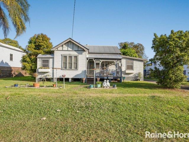 Spacious Family Living with Detached Granny Flat on 1,214m²