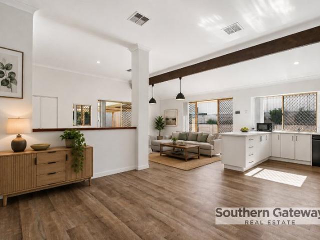 SPACIOUS FAMILY LIVING WITH DRIVE THROUGH ACCESS & POWERED WORKSHOP