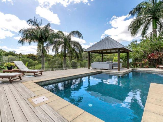 Spacious Family Living with Dual Occupancy Potential in Prestigious Doonan