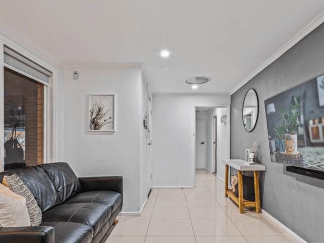 Spacious Family Living with Entertainer's Backyard