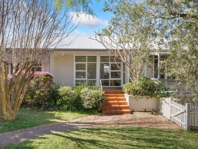 Spacious Family Living with Entertaining Appeal in a Prime Ryde Location