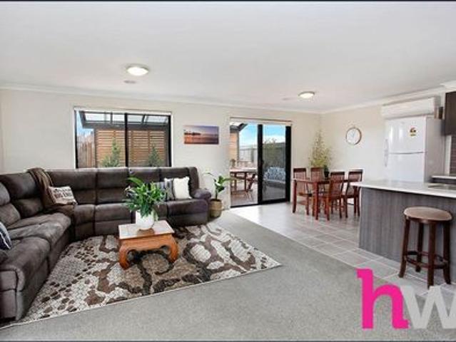 Spacious Family Living with Excellent Outdoor Entertaining