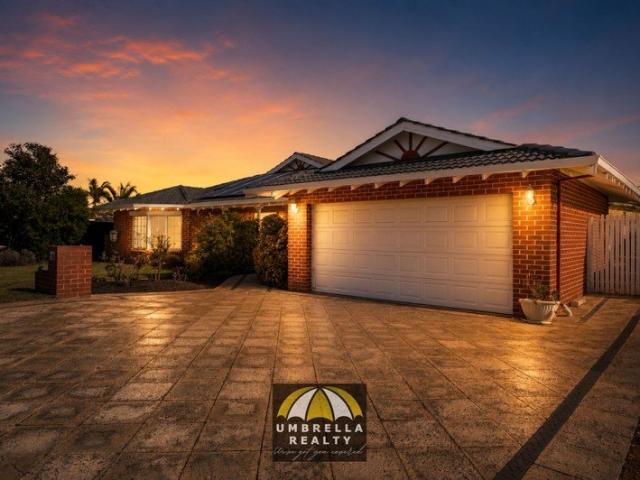 Spacious Family Living with Exceptional Entertaining in the Prestigious Pelican Point Golf Estate