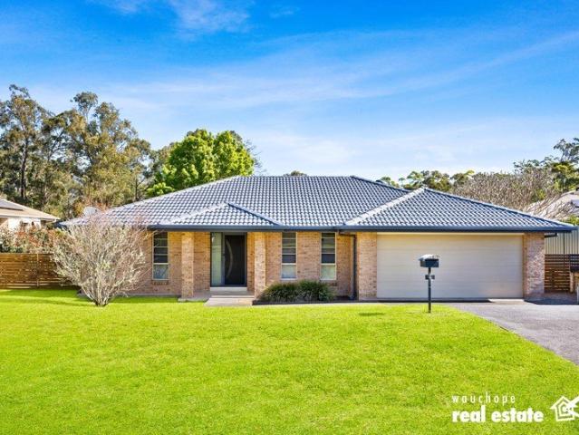 Spacious Family Living with Exceptional Entertaining & Shedding