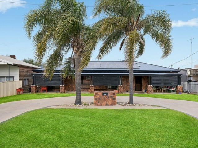 Spacious Family Living with Exceptional Entertaining & Shedding