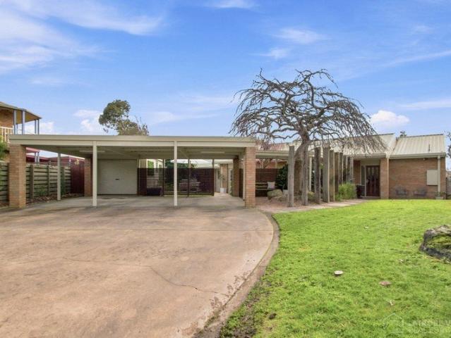 Spacious Family Living with Exceptional Outdoor Entertaining