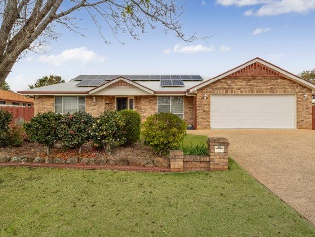 Spacious Family Living with Exceptional Outdoor Entertaining