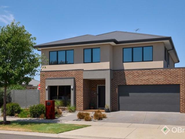 Spacious family living with exceptional parking