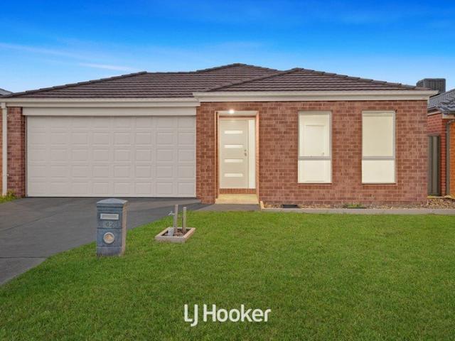 Spacious Family Living with Four Bedrooms & Effortless Indoor Outdoor Appeal