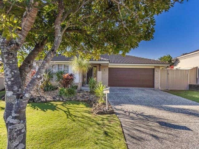 Spacious Family Living with Flexible Dual Living Potential